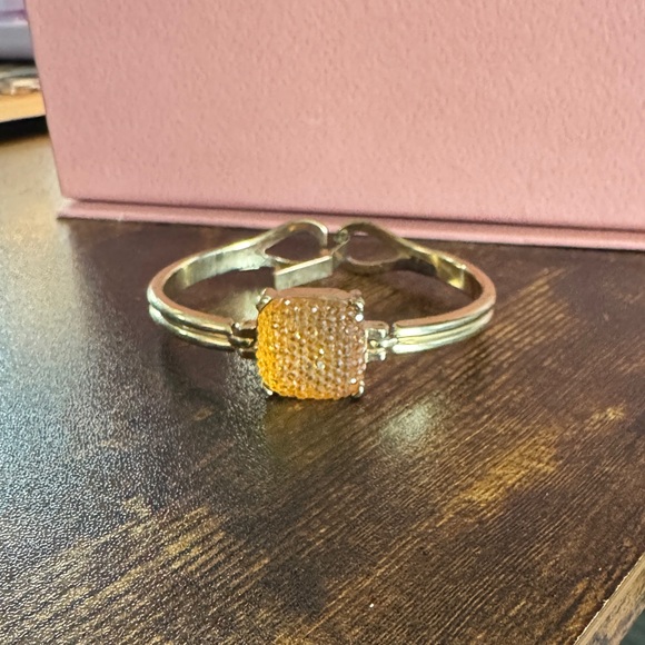 Jewelry - Elegant Gold and Orange Bracelet